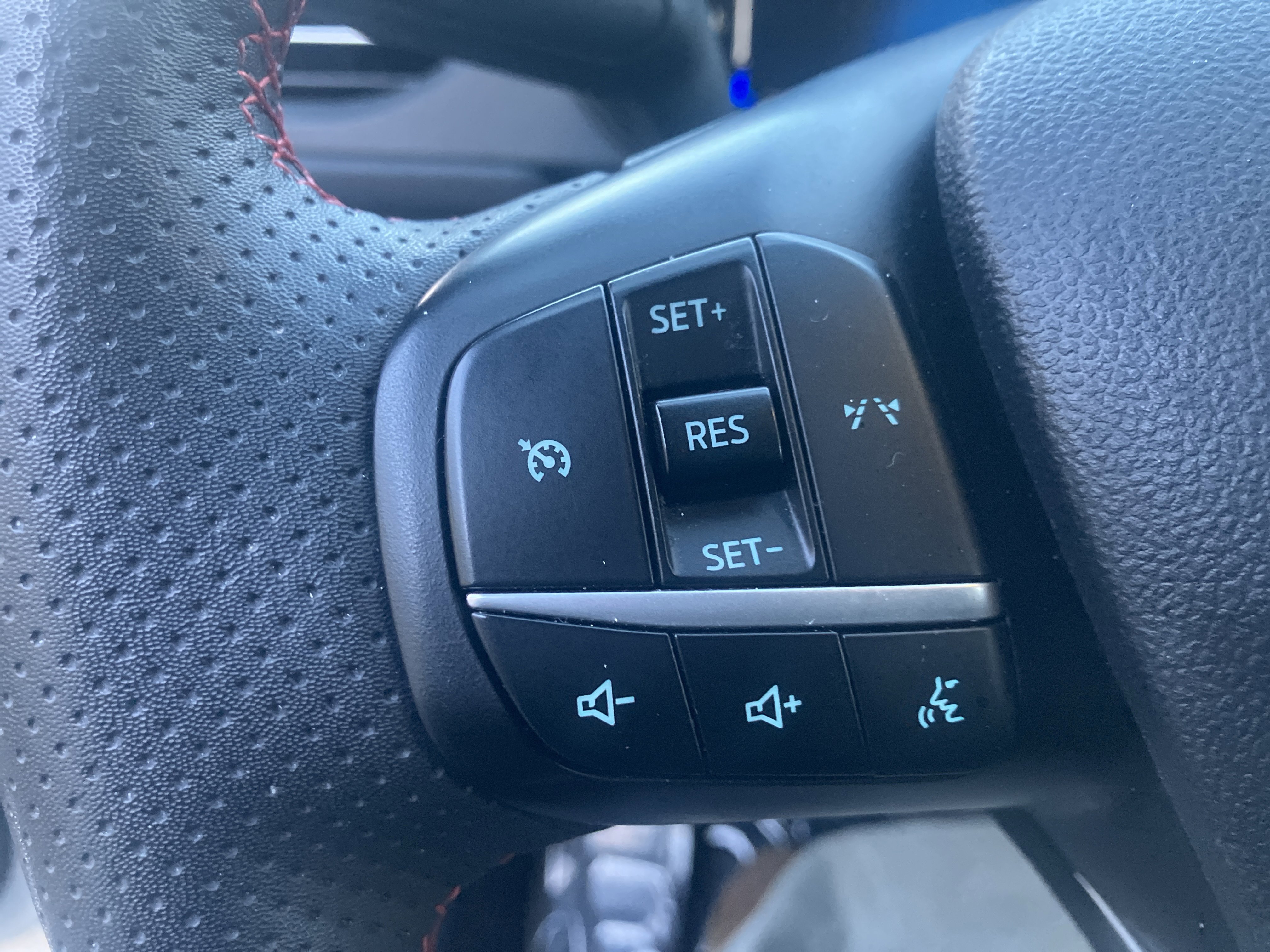 Used 2023 Ford Escape ST-Line image 23