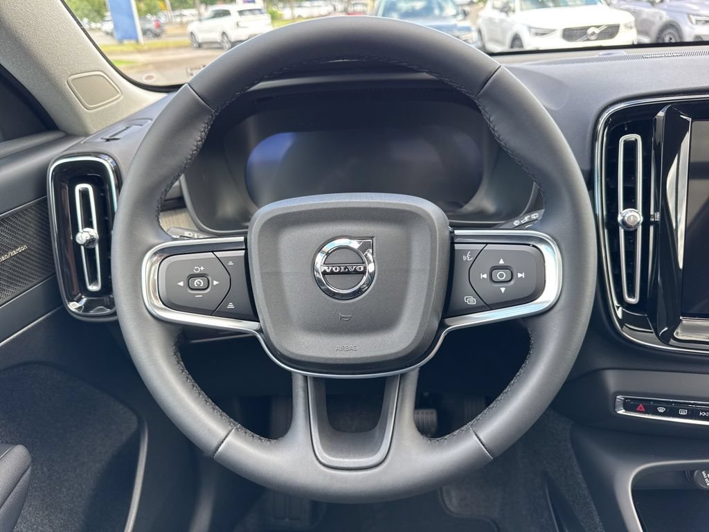 New 2026 Volvo XC40 B5 Plus w/ Climate Package AWD/4WD image 24