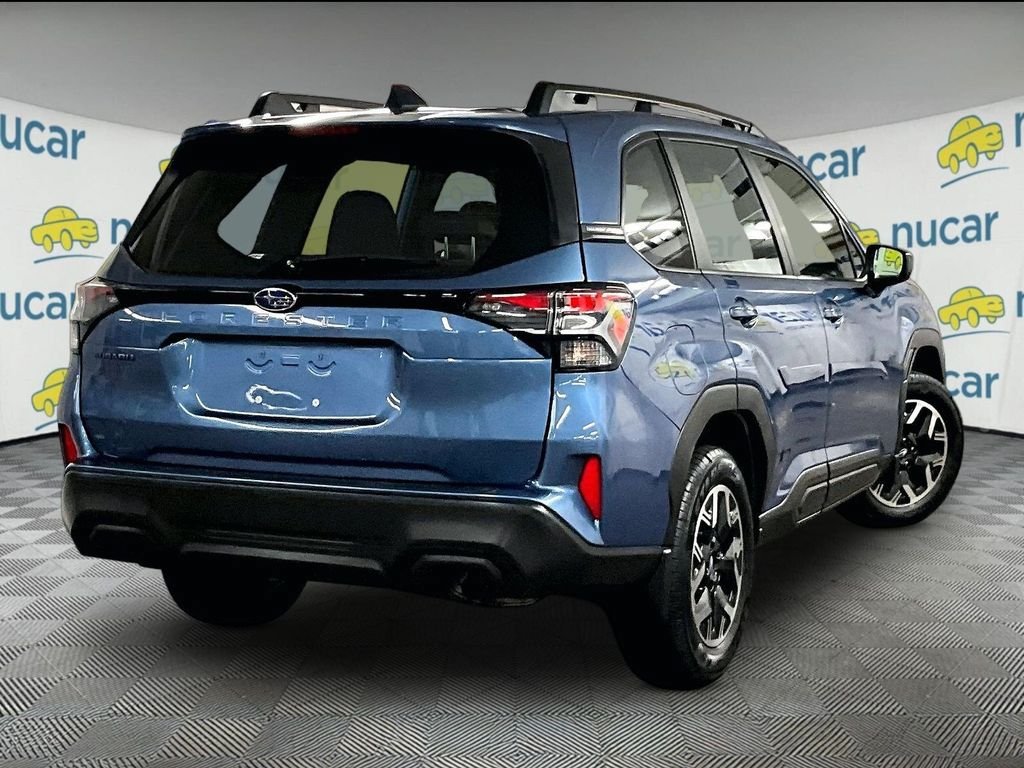 Used 2025 Subaru Forester AWD/4WD image 4