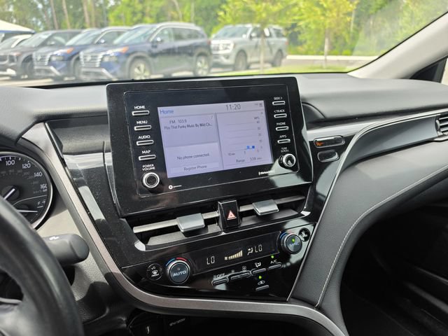 Used 2024 Toyota Camry SE FWD image 6