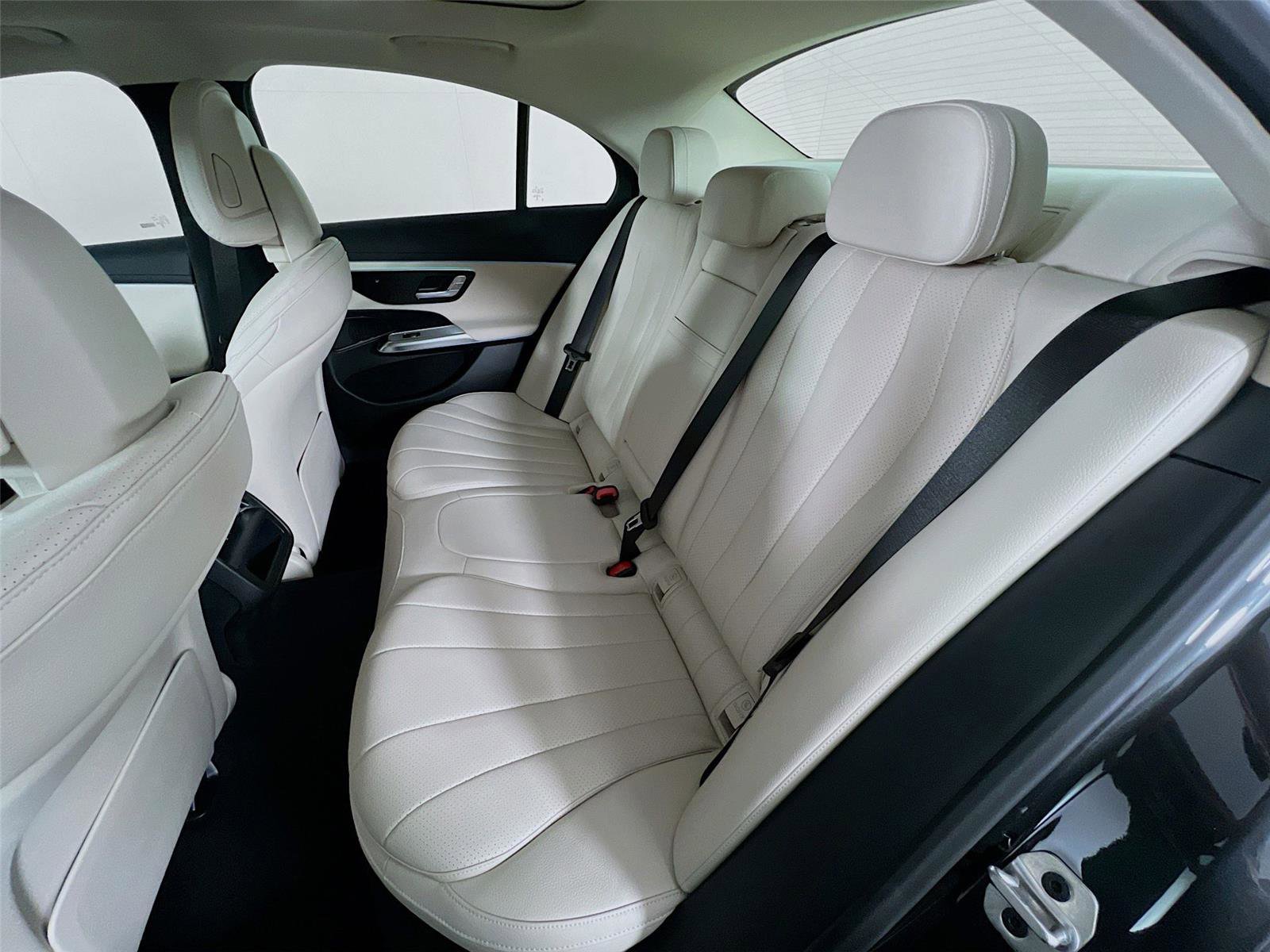 New 2026 Mercedes-Benz E 350 4MATIC Sedan image 25