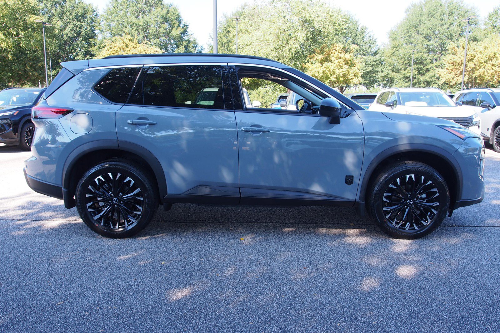 New 2026 Nissan Rogue Dark Armor FWD image 8