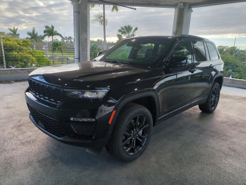 New 2025 Jeep Grand Cherokee Limited image 9