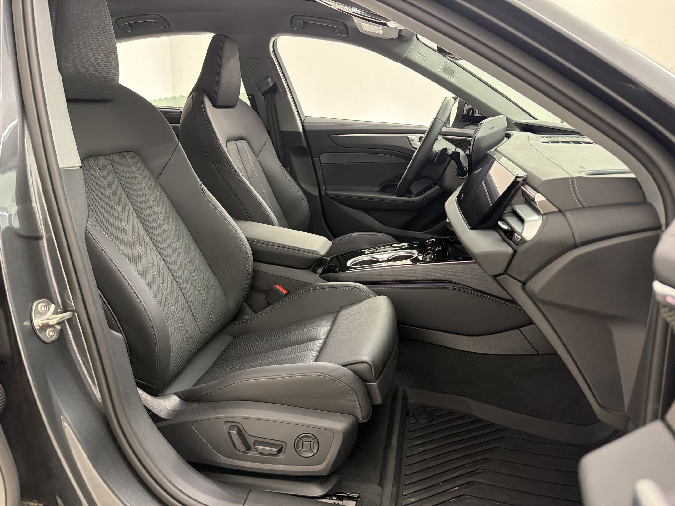 Used 2026 Audi A6 Prestige AWD/4WD image 26