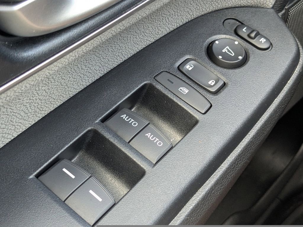 Used 2018 Honda CR-V EX image 25