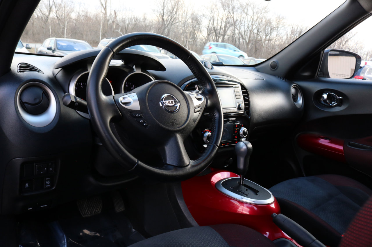 Used 2015 Nissan Juke SV w/ Cold Weather Package image 21