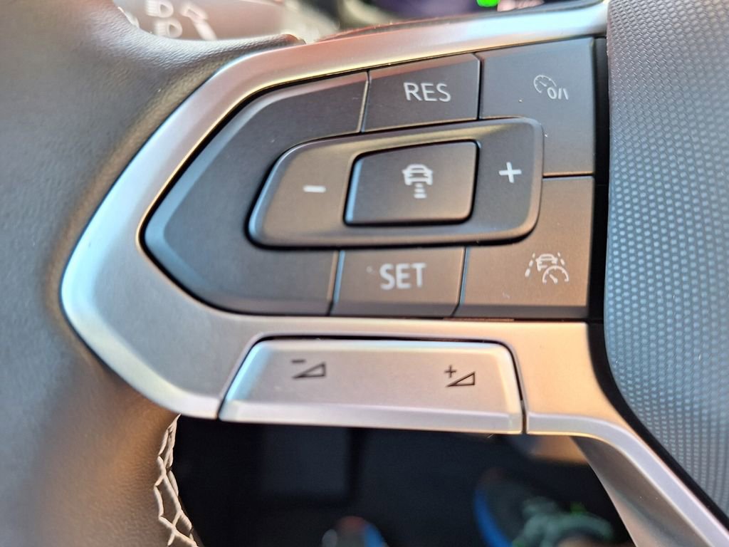 New 2026 Volkswagen Atlas Cross Sport SE image 13