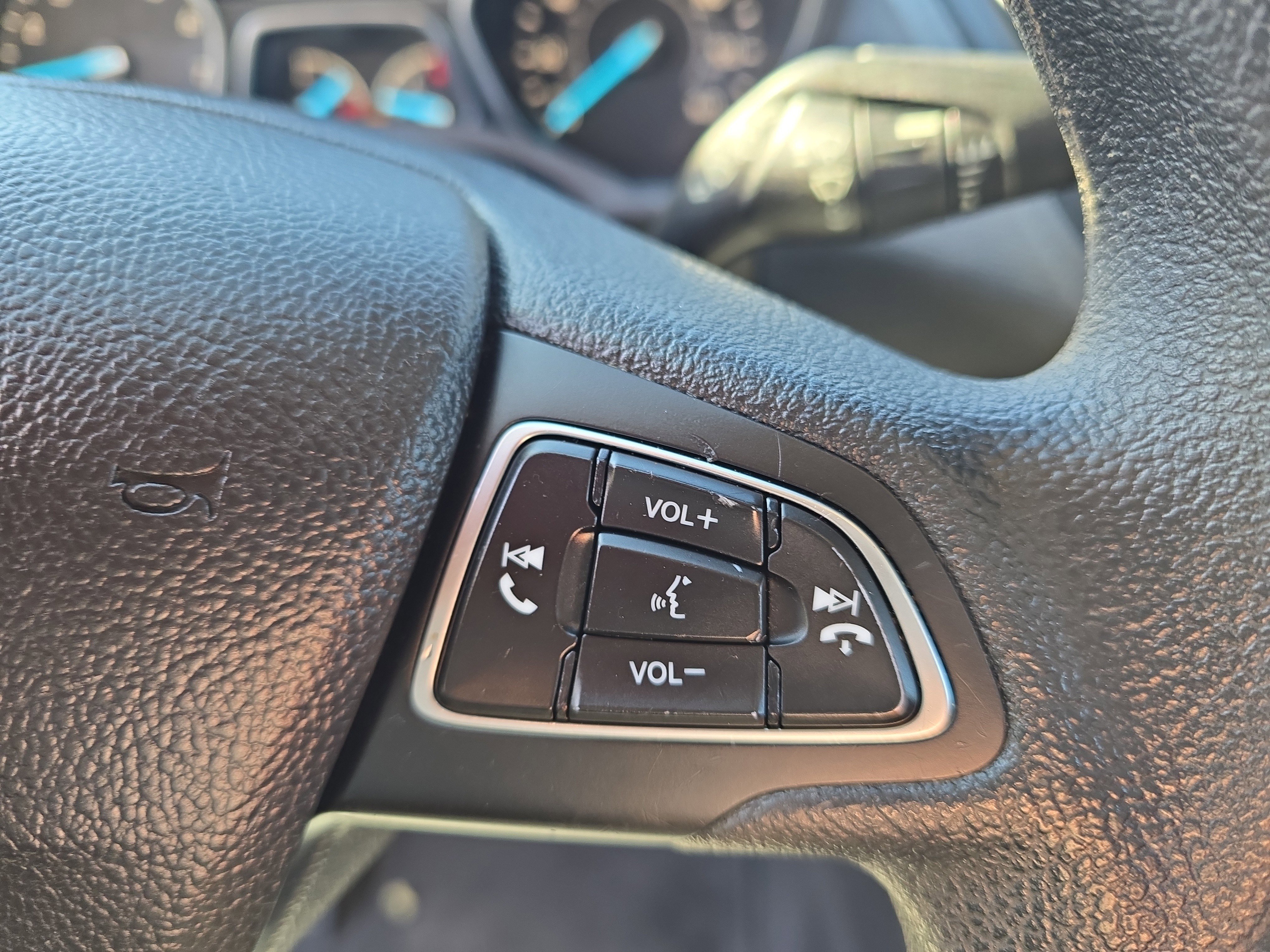 Used 2019 Ford Escape SE image 18