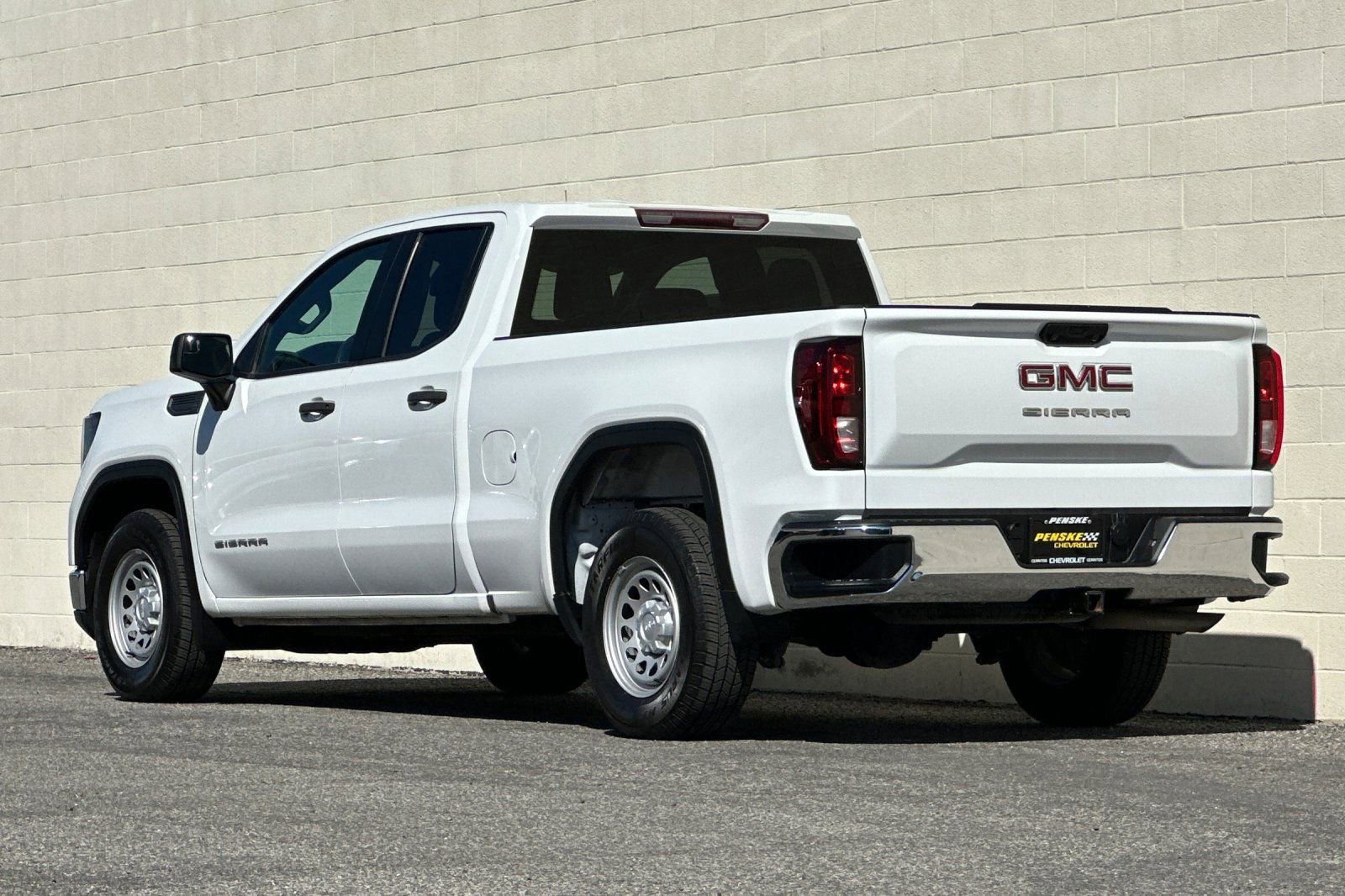 Certified 2022 GMC Sierra 1500 Pro w/ Pro Value Package image 6