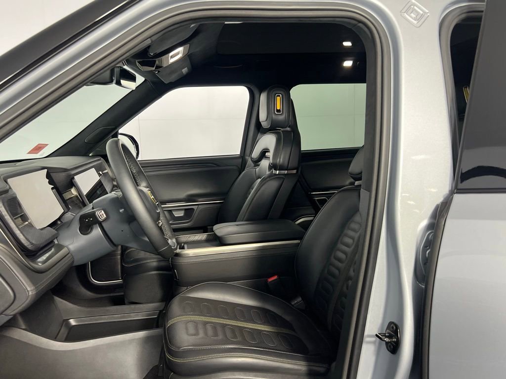 Used 2024 Rivian R1S Adventure image 20