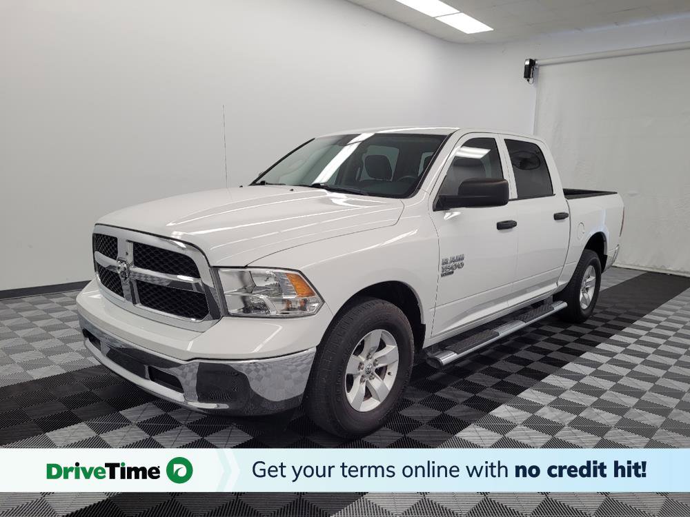 Used 2022 RAM 1500 Classic SLT image 1
