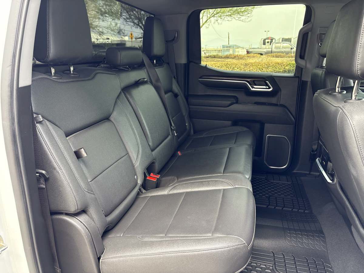 Used 2023 GMC Sierra 1500 SLT w/ SLT Premium Package AWD/4WD image 14