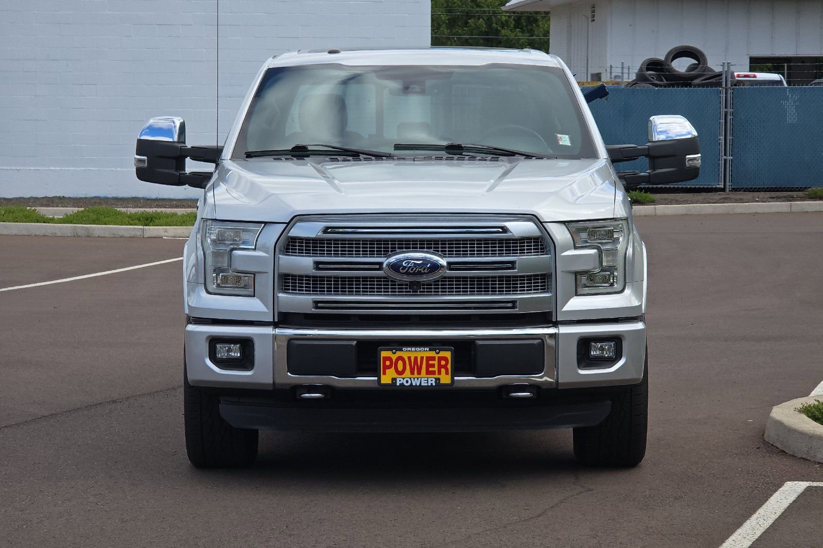 Used 2015 Ford F150 Platinum w/ Equipment Group 701A Luxury AWD/4WD image 9