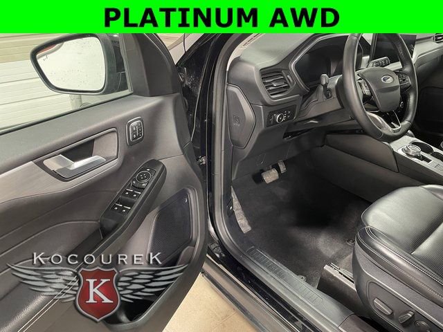 Used 2024 Ford Escape Platinum image 10