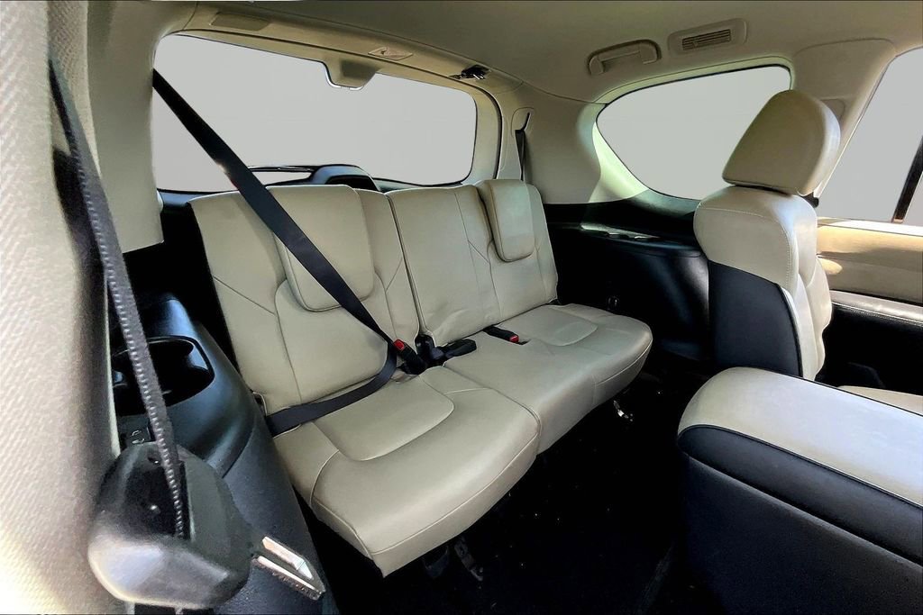 Used 2023 INFINITI QX80 Premium Select w/ All-Season Package AWD/4WD image 21