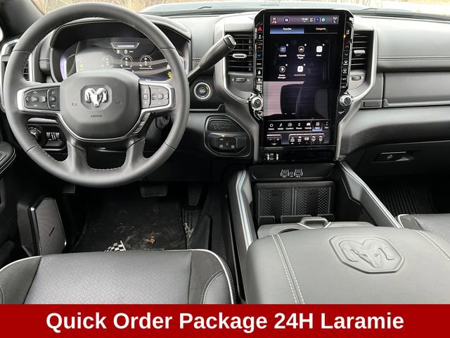 Used 2025 RAM 3500 Laramie AWD/4WD image 3