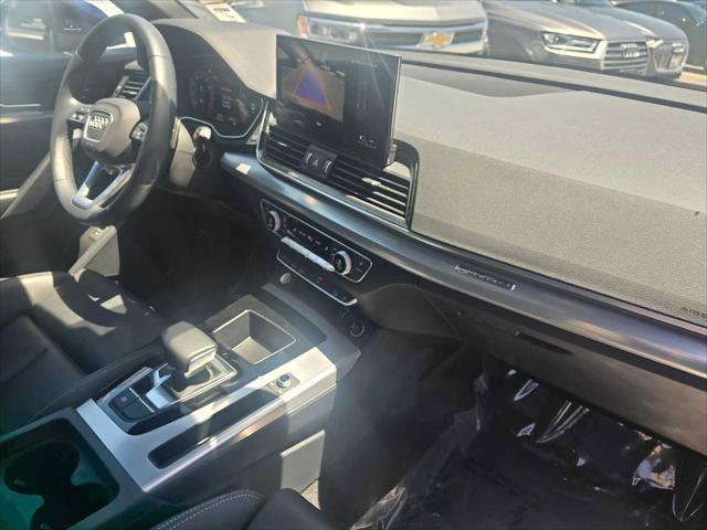 Certified 2025 Audi Q5 2.0T Premium w/ Convenience Plus Package AWD/4WD image 11
