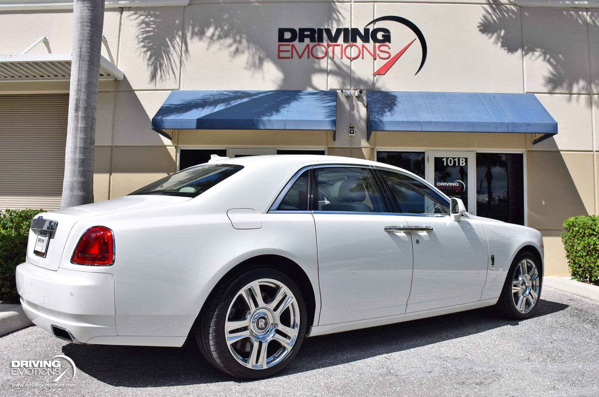 Used 2015 Rolls-Royce Ghost image 12