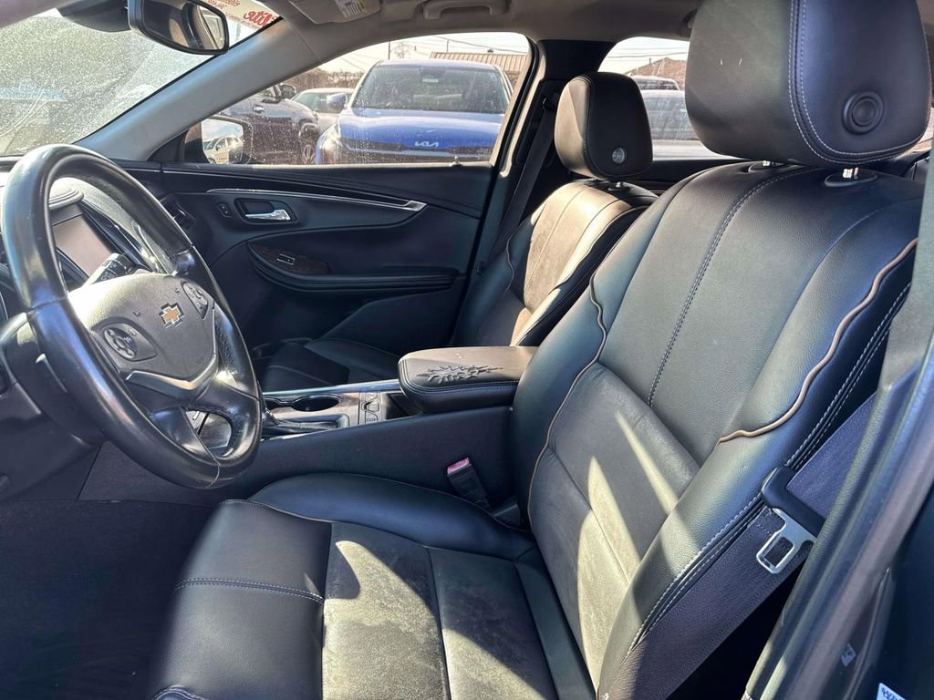 Used 2015 Chevrolet Impala LT w/ Convenience Package image 9