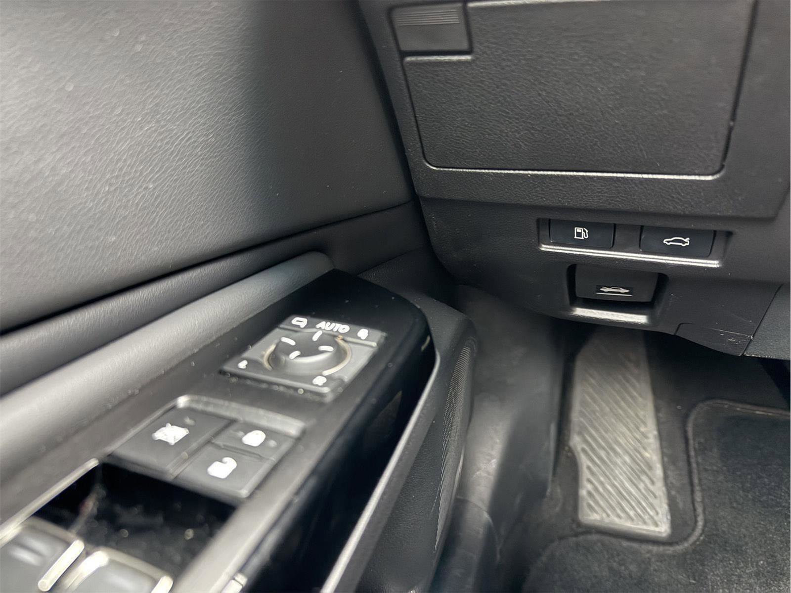 Used 2023 Lexus ES 350 w/ Premium Package image 18