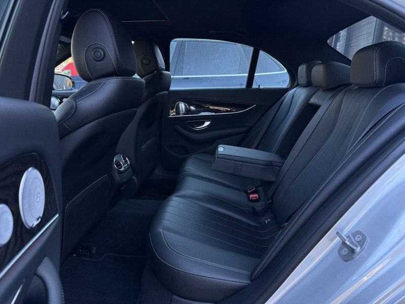 Used 2018 Mercedes-Benz E 300 4MATIC image 37