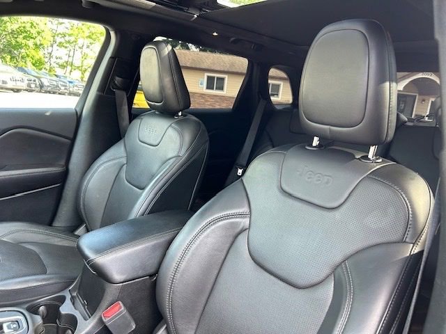 Used 2021 Jeep Cherokee High Altitude AWD/4WD image 10