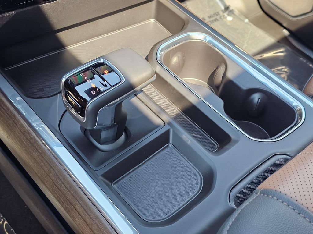 New 2026 Chevrolet Silverado 1500 High Country w/ Technology Package AWD/4WD image 37