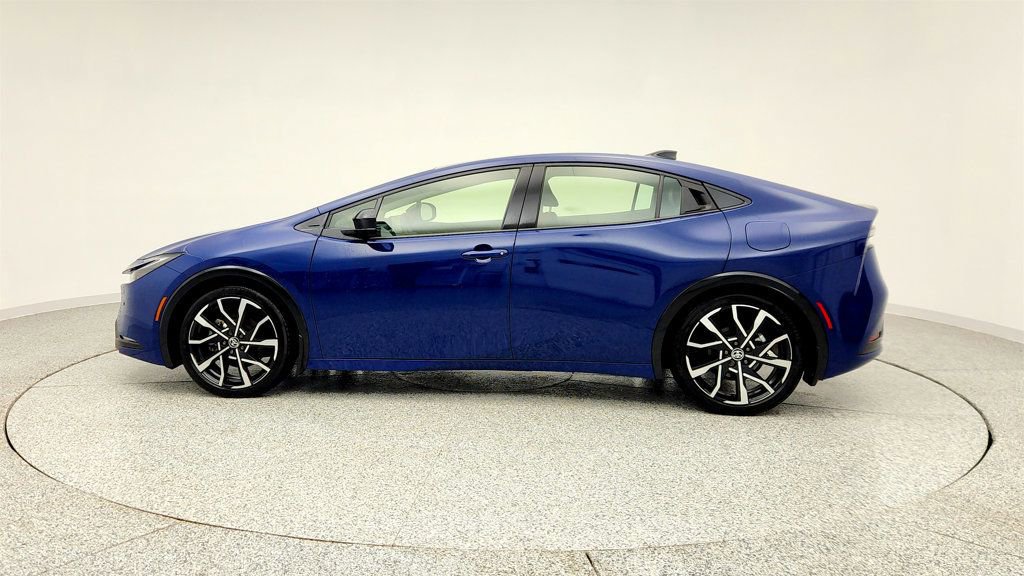 Used 2025 Toyota Prius Plug-In Hybrid image 8