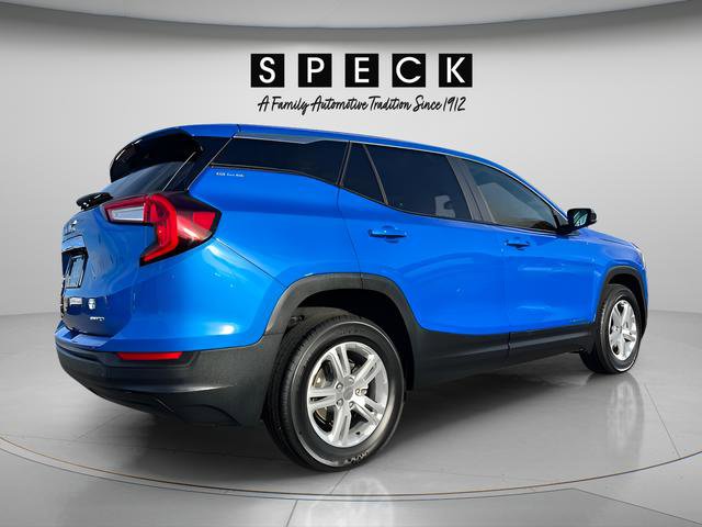 Used 2024 GMC Terrain SLE image 5