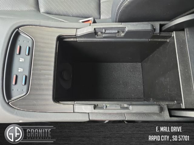 Used 2021 Toyota Venza XLE w/ Softex Package image 25