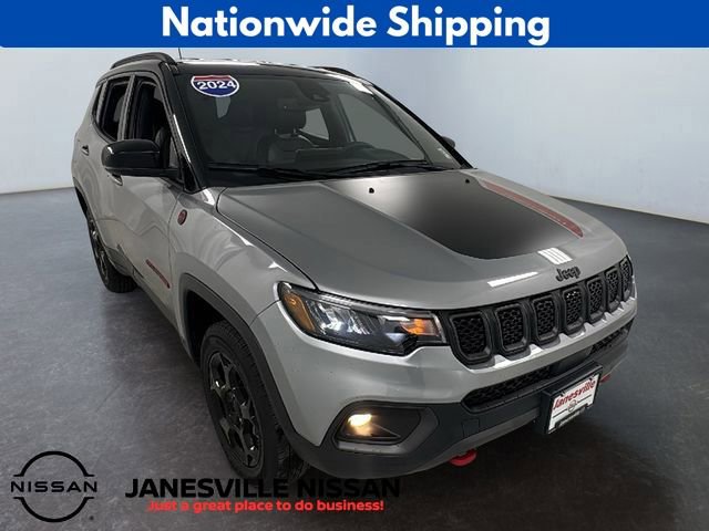 Used 2024 Jeep Compass Trailhawk AWD/4WD image 1