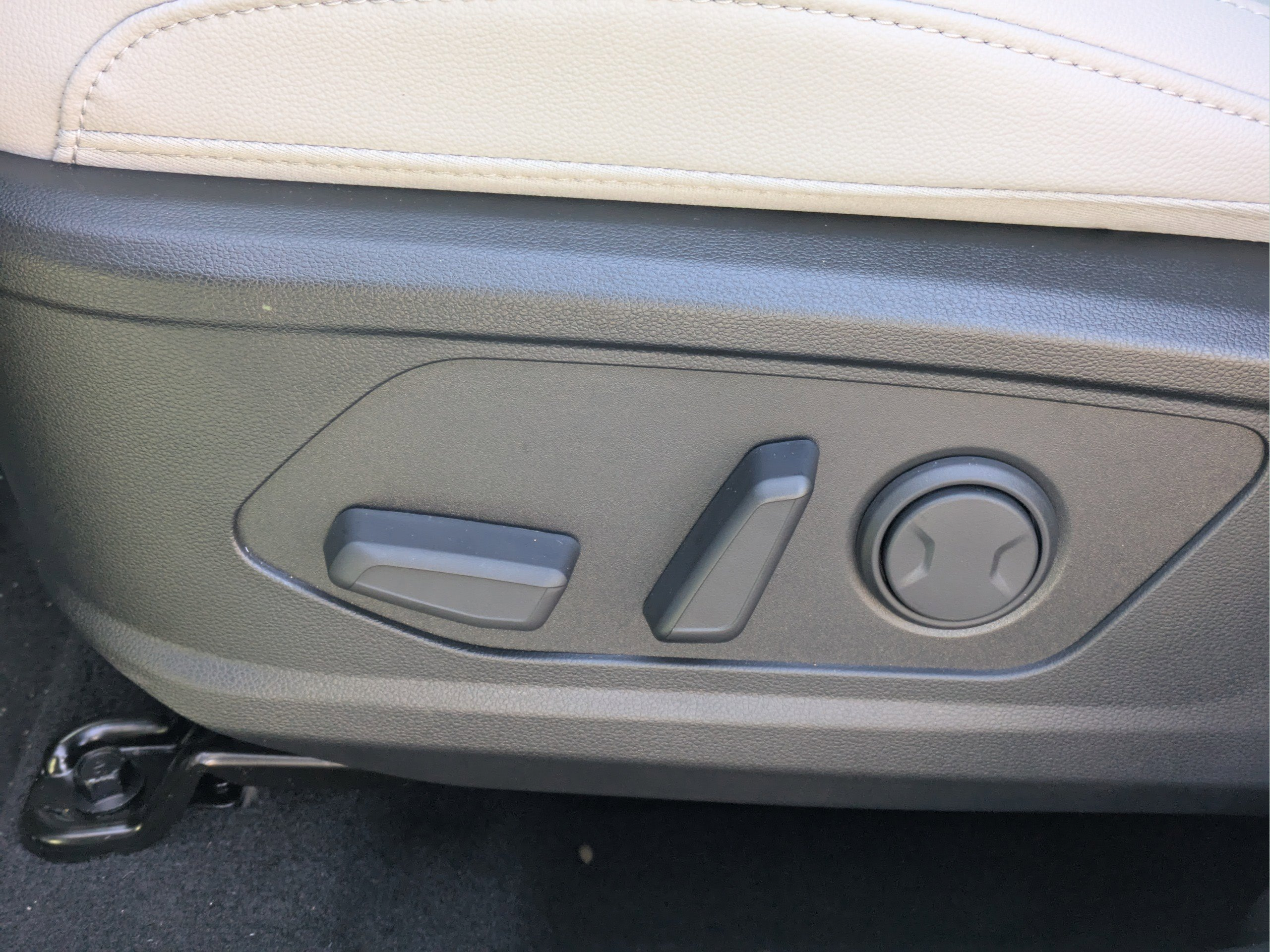 Certified 2026 Hyundai Santa Cruz SEL FWD image 27