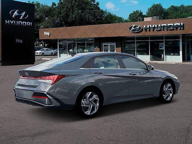 New 2026 Hyundai Elantra Limited FWD image 10