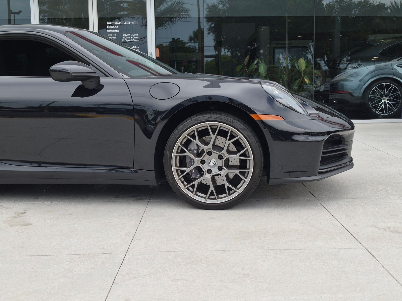 Used 2025 Porsche 911 Carrera RWD image 11