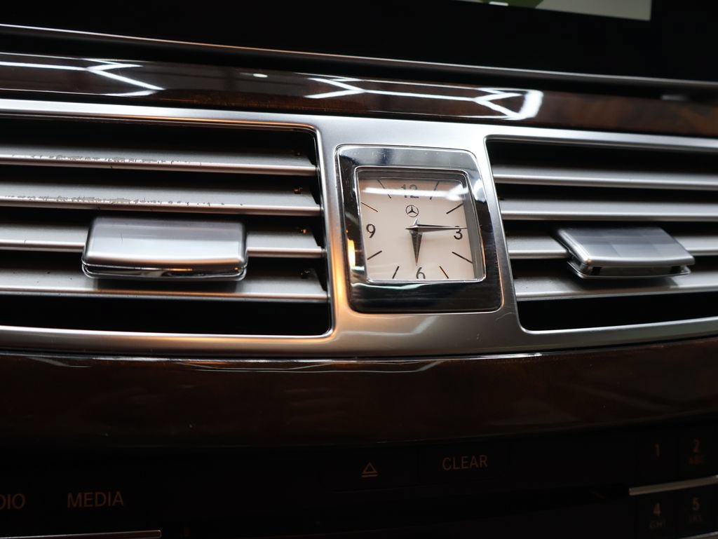Used 2015 Mercedes-Benz CLS 550 4MATIC w/ Premium Package image 26