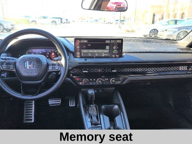 Used 2023 Honda Accord Sport image 4