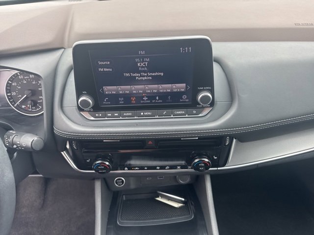 Used 2023 Nissan Rogue SV w/ SV Premium Package image 13