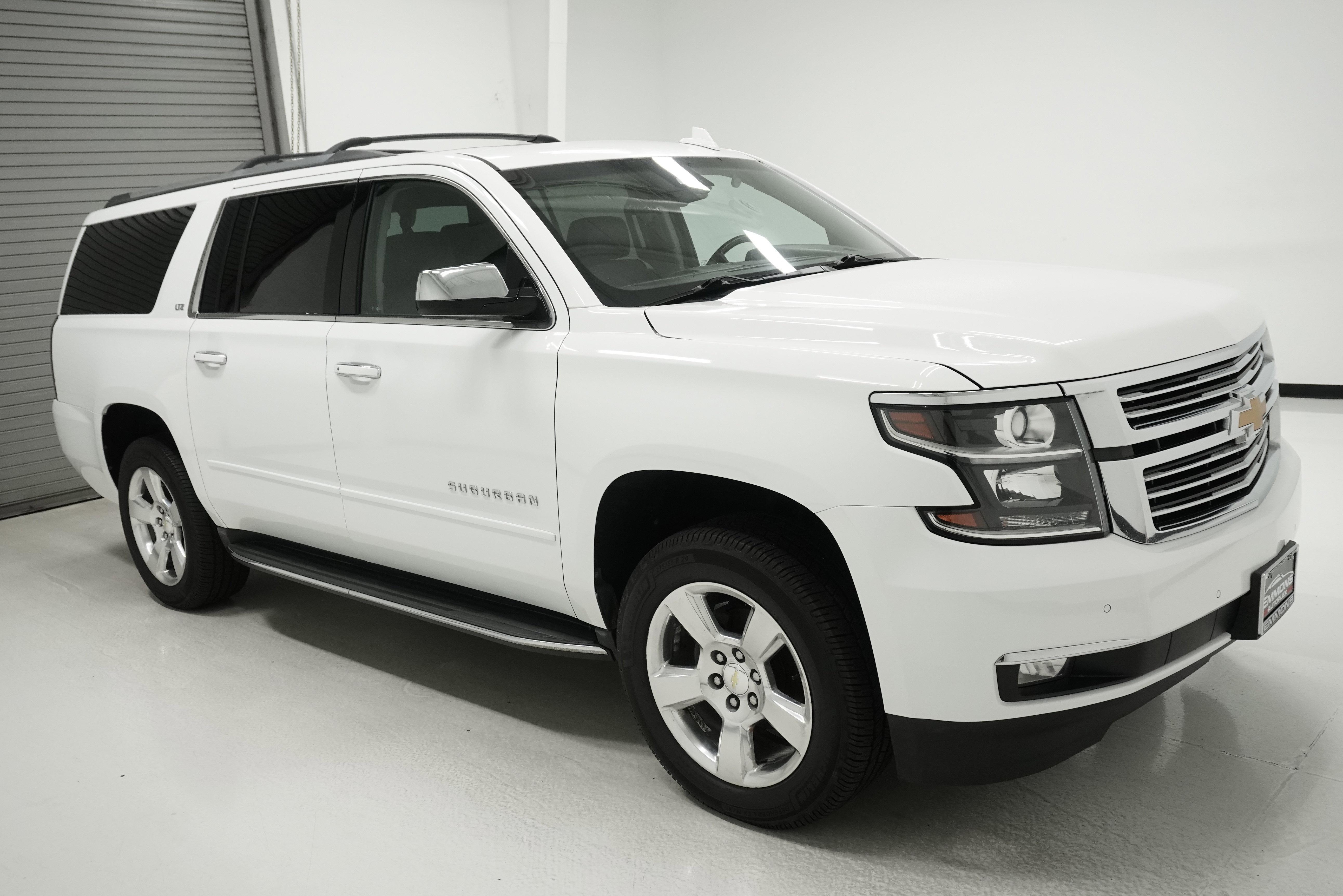 Used 2016 Chevrolet Suburban LTZ image 3