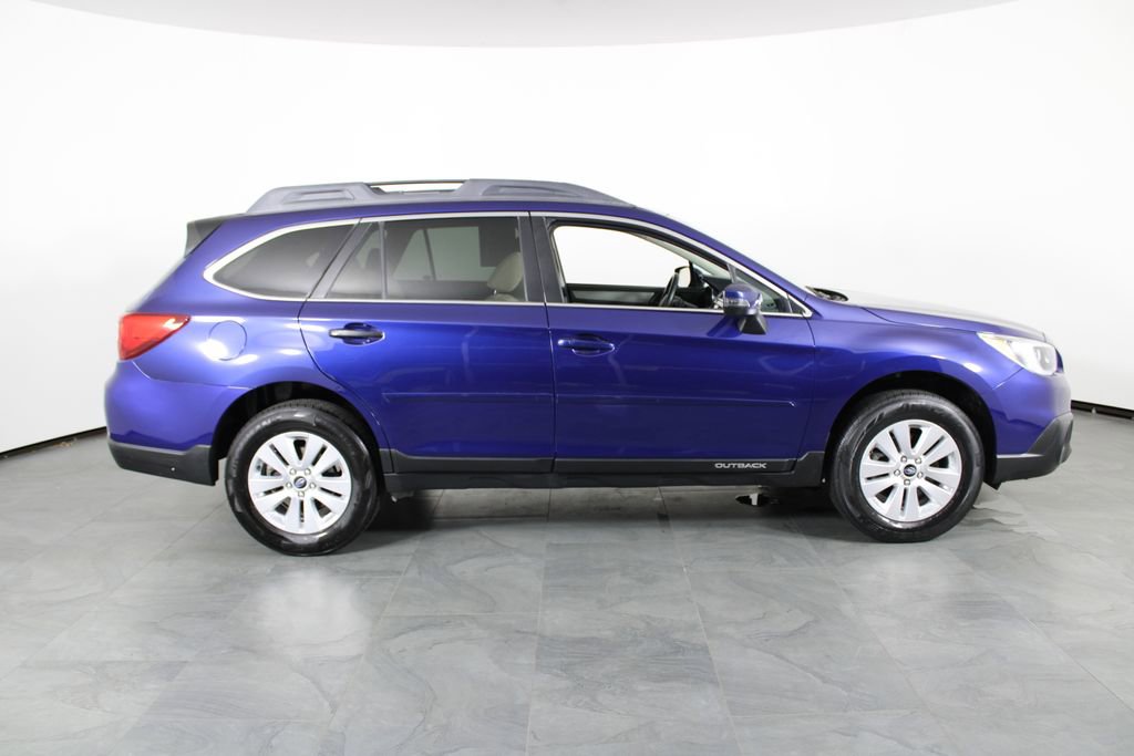 Used 2017 Subaru Outback 2.5i Premium image 14