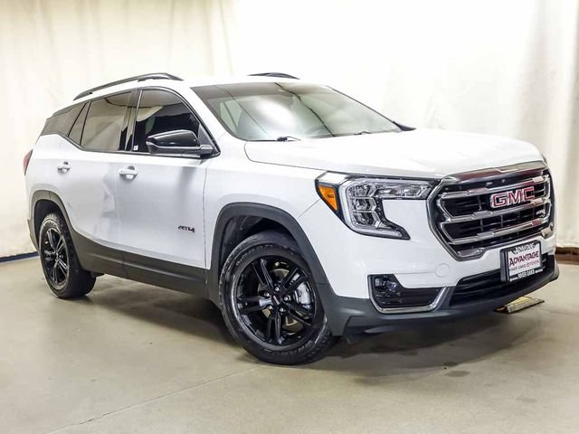 Used 2022 GMC Terrain AT4 AWD/4WD image 2