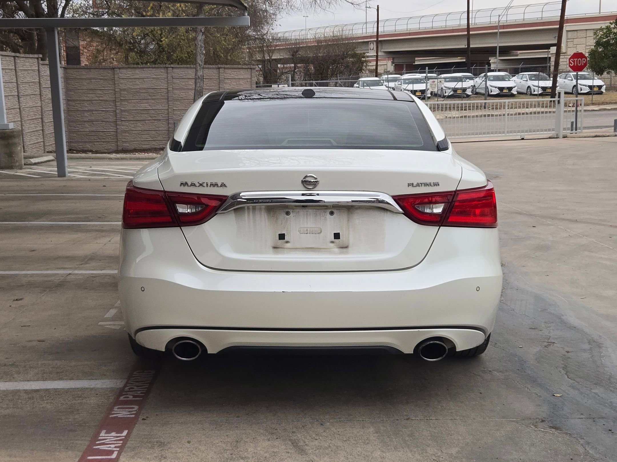 Used 2017 Nissan Maxima Platinum image 4