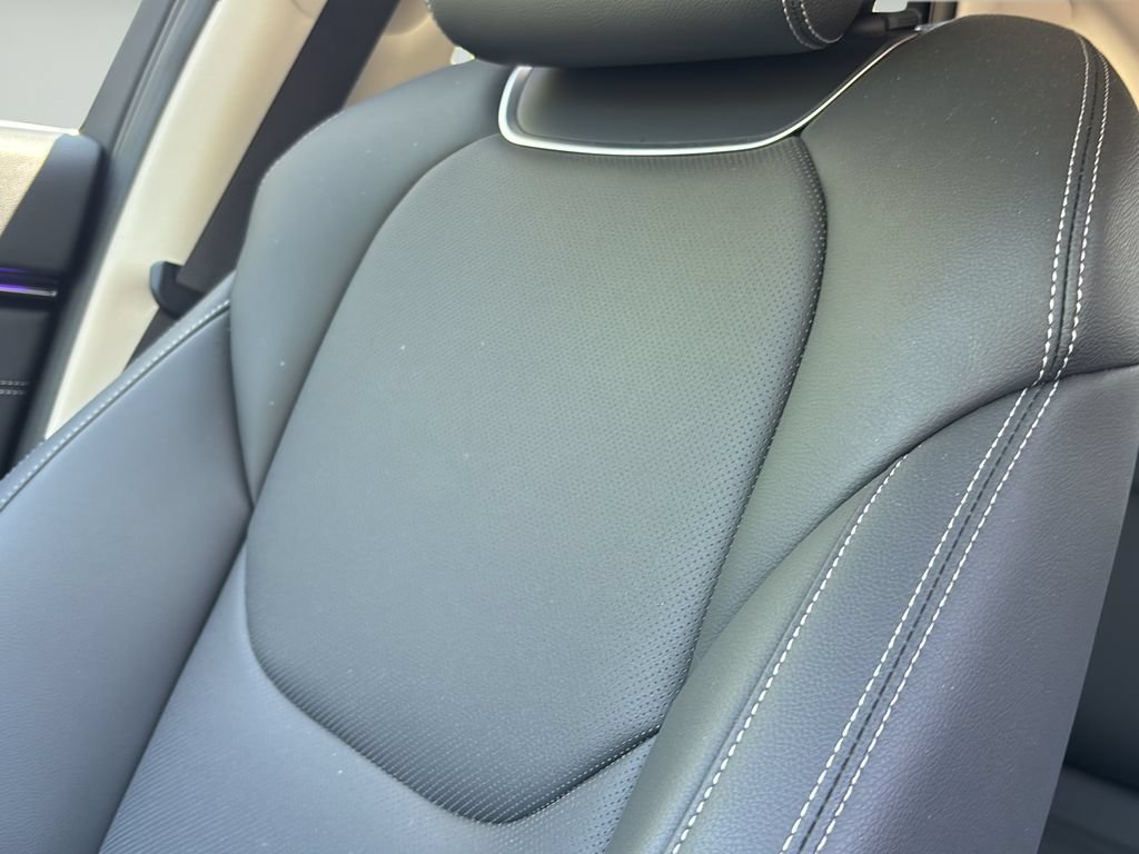 Certified 2026 Genesis GV70 2.5T AWD/4WD image 41