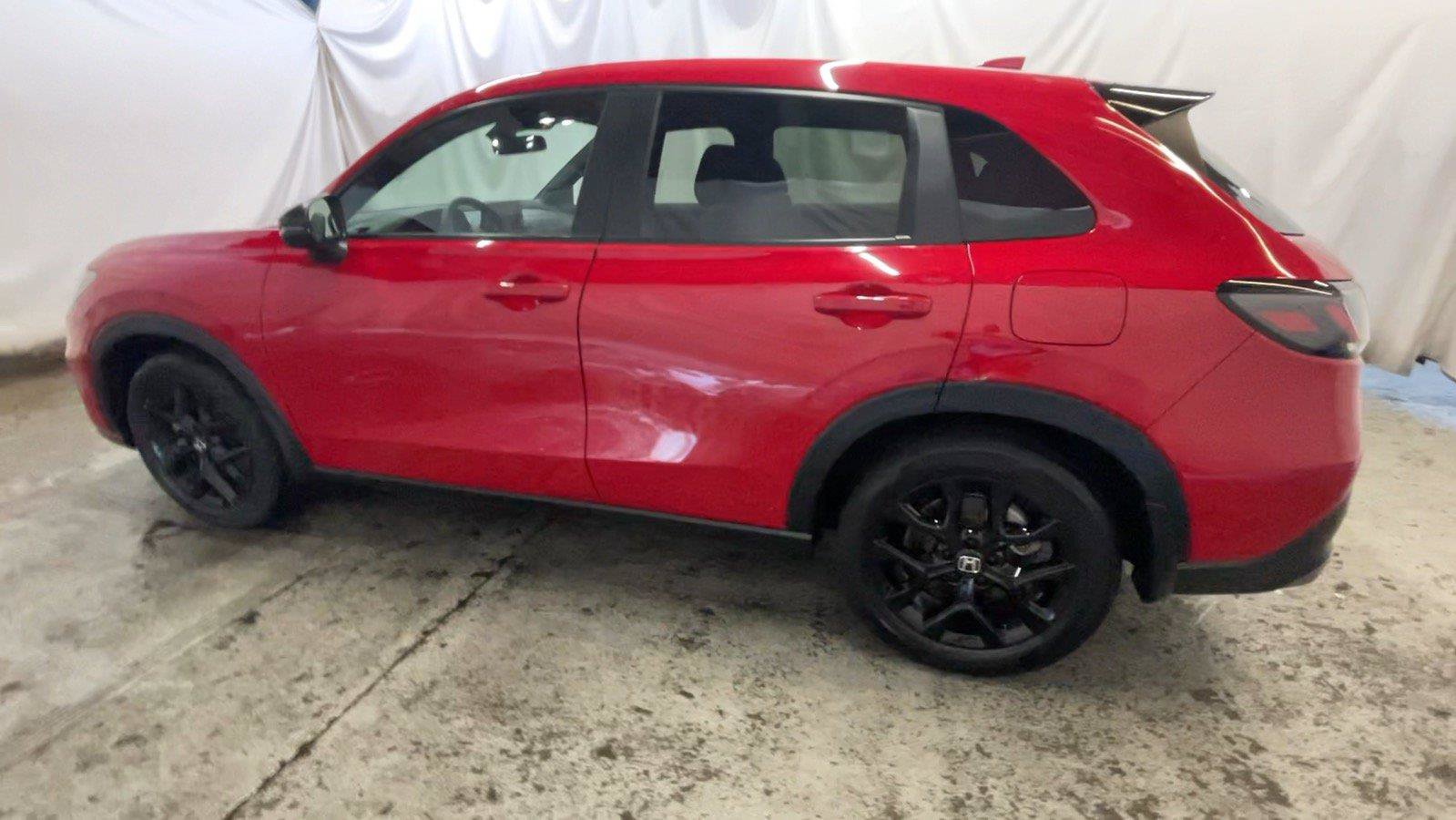 Certified 2025 Honda HR-V Sport image 13