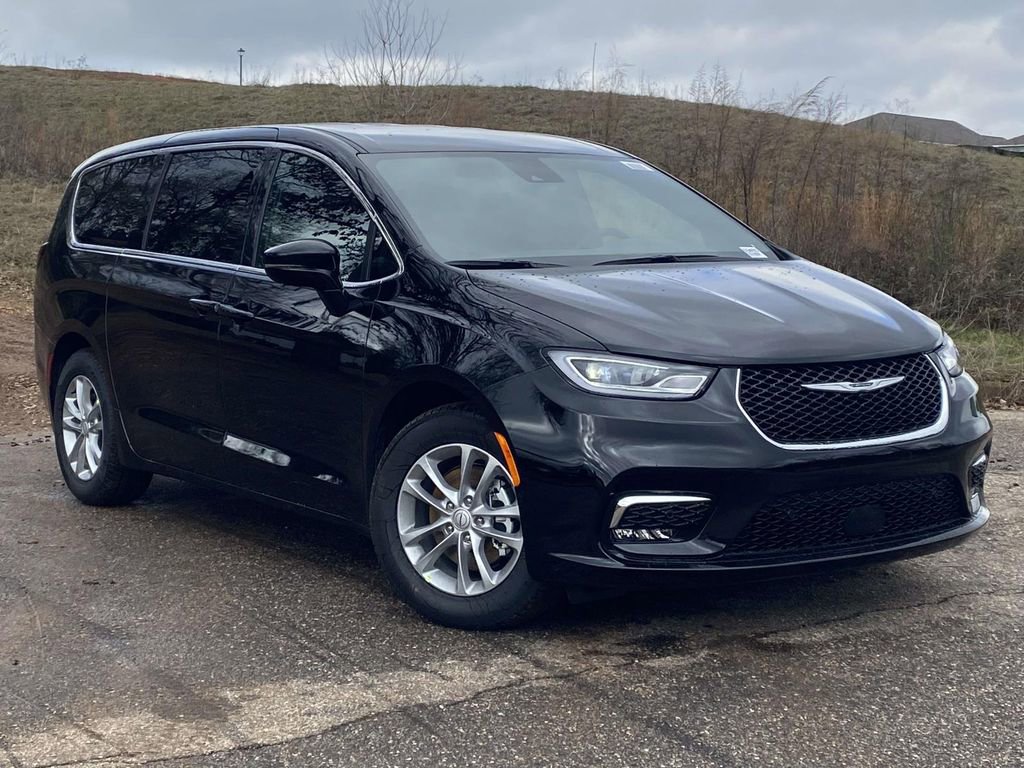 New 2026 Chrysler Pacifica Select image 26