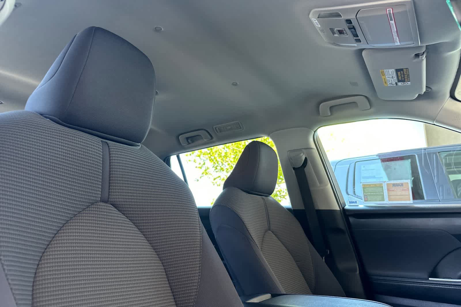 Used 2022 Toyota Highlander L AWD/4WD image 18