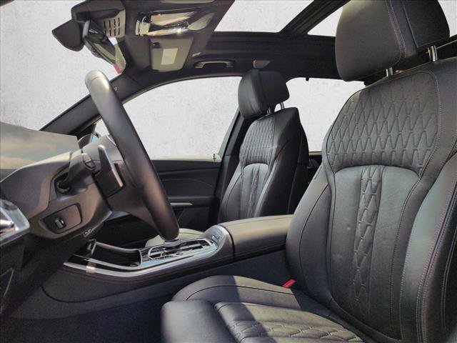 Used 2025 BMW X5 M60i AWD/4WD image 17