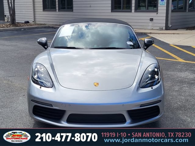 Used 2022 Porsche 718 Boxster RWD image 8
