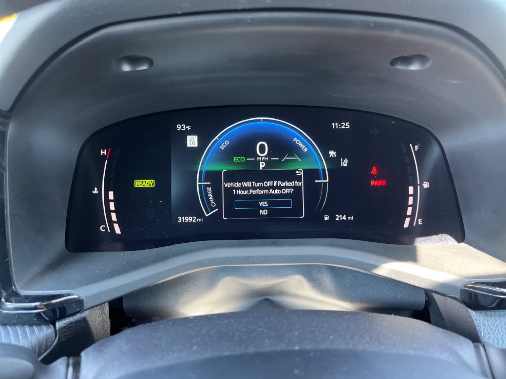 Used 2025 Toyota Camry SE FWD image 16