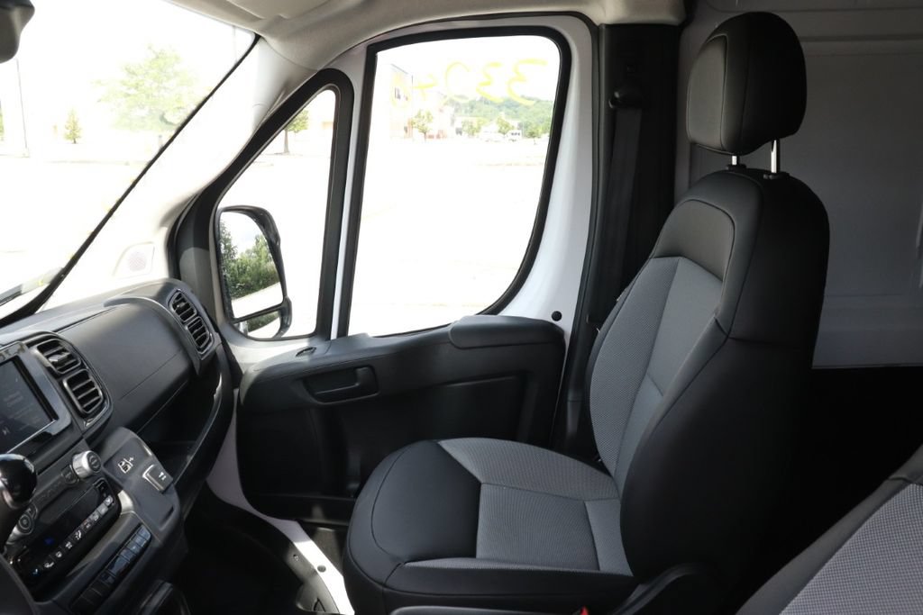 Used 2026 RAM ProMaster 2500 w/ Convenience Group FWD image 15