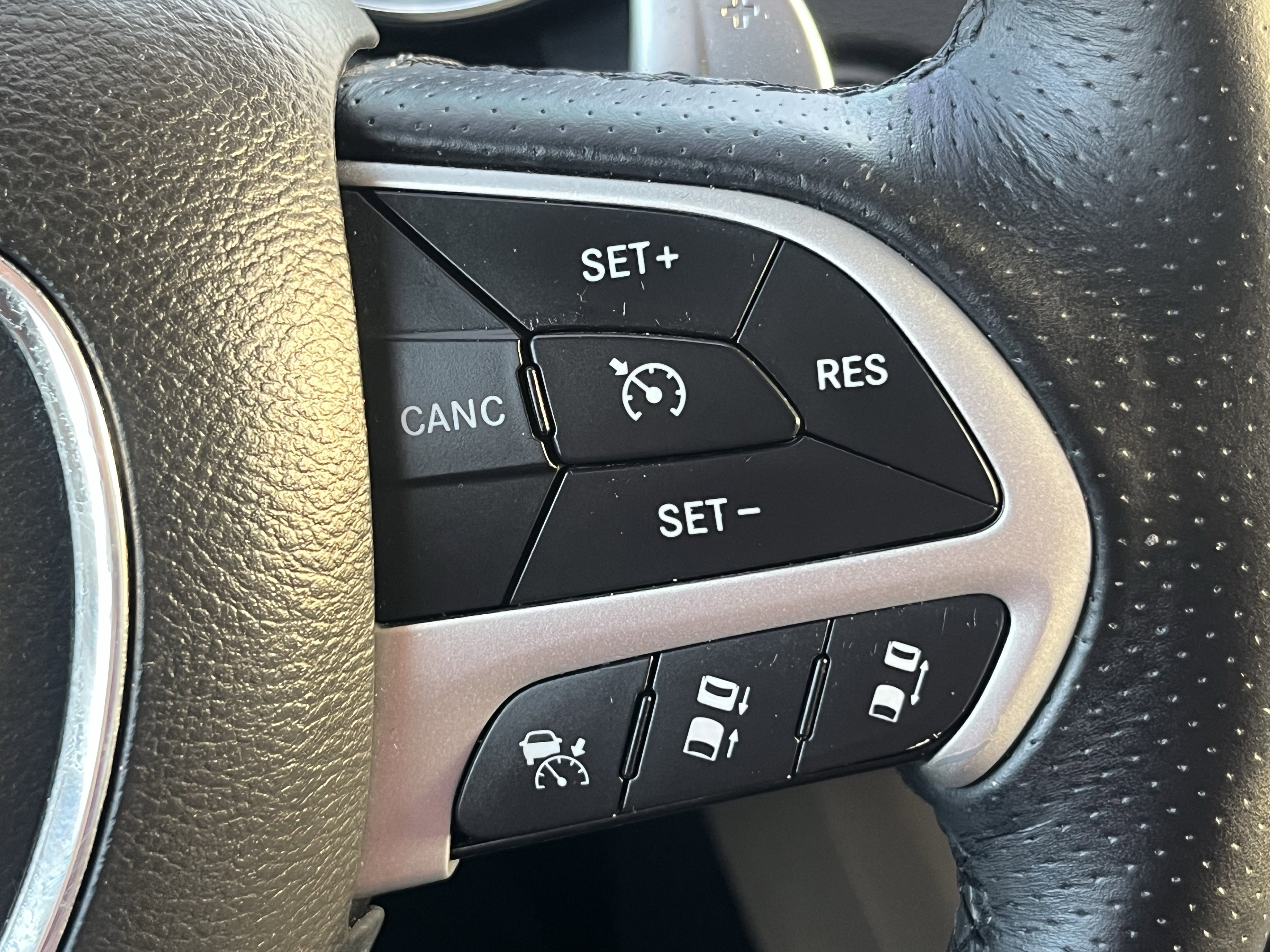 Used 2017 Dodge Durango Citadel w/ Technology Group image 19